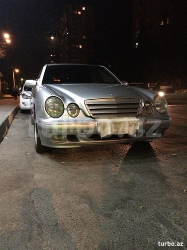 Mercedes E 320 2000, 222,000 km - 3.2 l - Bakı