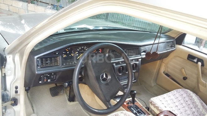 Mercedes 190 1990, 336,500 km - 2.0 l - Masallı