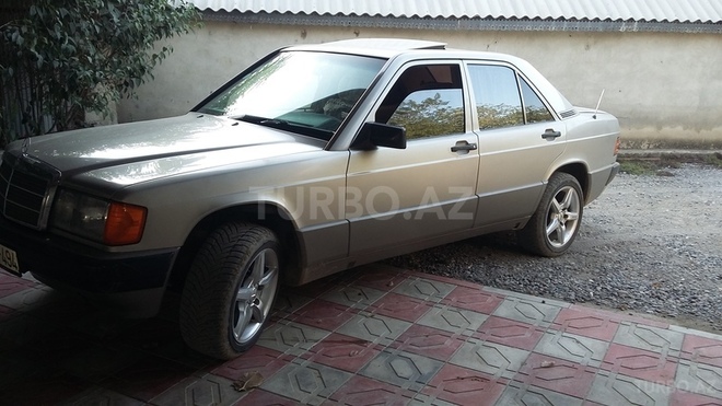 Mercedes 190 1990, 336,500 km - 2.0 l - Masallı