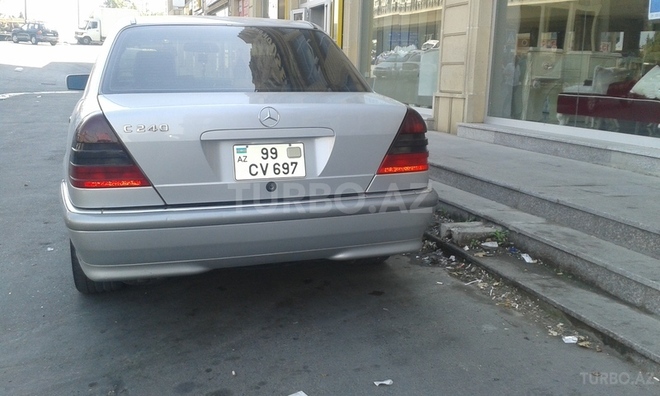 Mercedes C 240 2000, 150,000 km - 2.4 l - Bakı