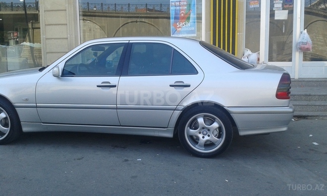 Mercedes C 240 2000, 150,000 km - 2.4 l - Bakı