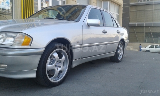 Mercedes C 240 2000, 150,000 km - 2.4 l - Bakı