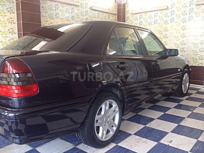 Mercedes C 200 1999, 174,000 km - 2.0 л - Bakı