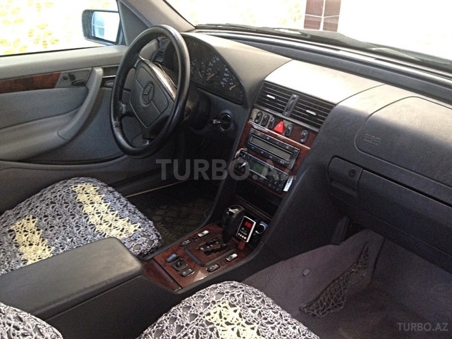 Mercedes C 200 1999, 174,000 km - 2.0 л - Bakı