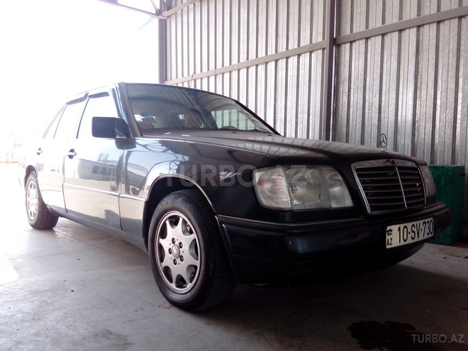Mercedes E 230 1991, 264,000 km - 2.3 l - Bakı