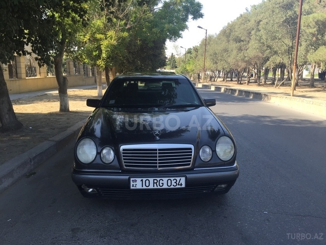Mercedes E 230 1995, 250,000 km - 2.3 л - Bakı