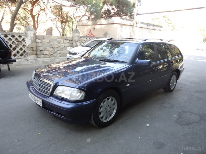 Mercedes C 220 2000, 178,764 km - 2.2 l - Bakı