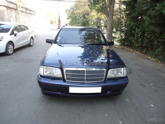 Mercedes C 220 2000, 178,764 km - 2.2 l - Bakı