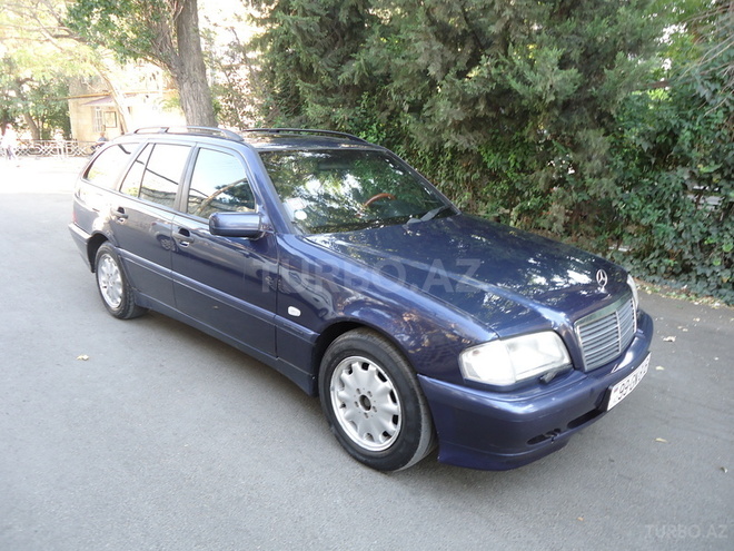 Mercedes C 220 2000, 178,764 km - 2.2 l - Bakı