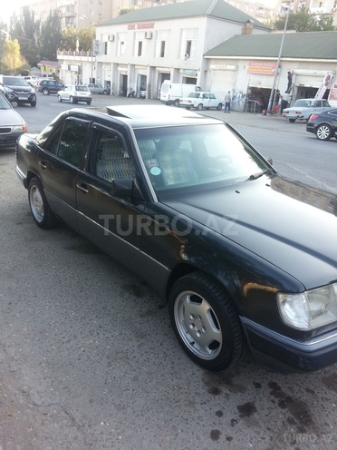 Mercedes E 220 1994, 605,000 km - 0.2 l - Bakı