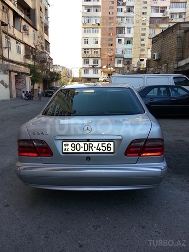 Mercedes E 220 2000, 230 km - 2.4 l - Bakı