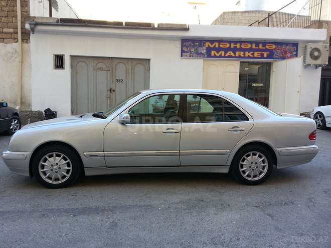 Mercedes E 220 2000, 230 km - 2.4 l - Bakı