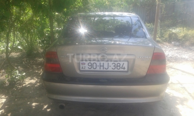 Opel Vectra 1996, 289,000 km - 2.0 l - Salyan