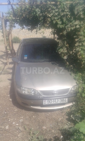 Opel Vectra 1996, 289,000 km - 2.0 l - Salyan