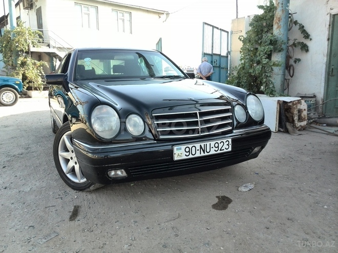 Mercedes E 230 1997, 419,000 km - 2.3 l - Sumqayıt
