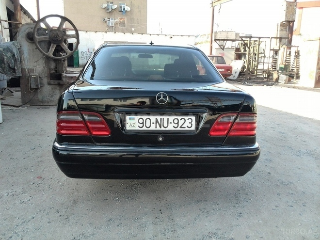Mercedes E 230 1997, 419,000 km - 2.3 l - Sumqayıt