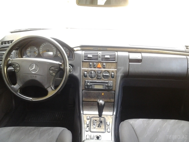 Mercedes E 280 1999, 185,000 km - 2.8 l - Bakı