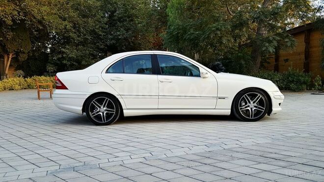 Mercedes C 250 2006, 200,000 km - 2.5 l - Bakı