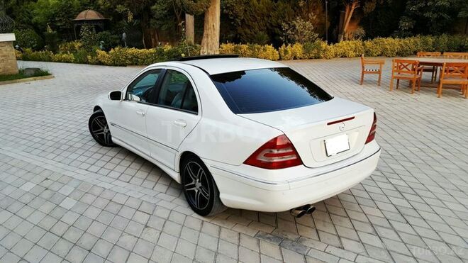 Mercedes C 250 2006, 200,000 km - 2.5 l - Bakı