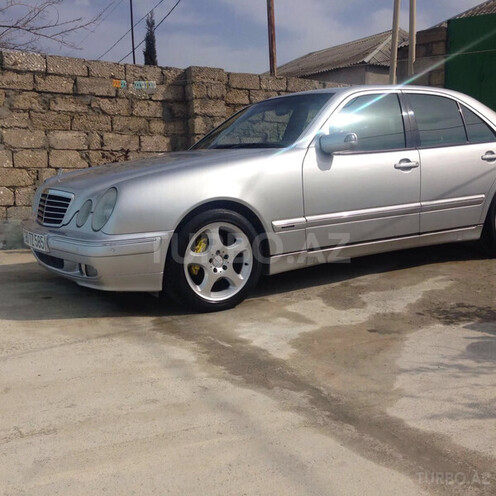 Mercedes E 220 2001, 224,800 km - 2.2 l - Cəlilabad