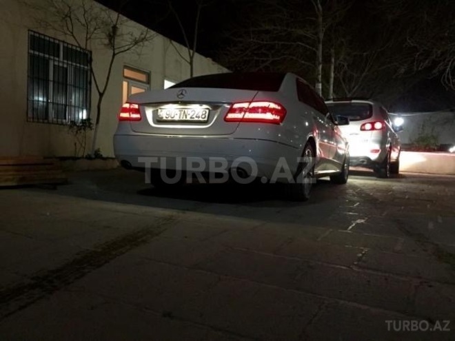 Mercedes E 300 2010, 120,000 km - 3.0 l - Bakı
