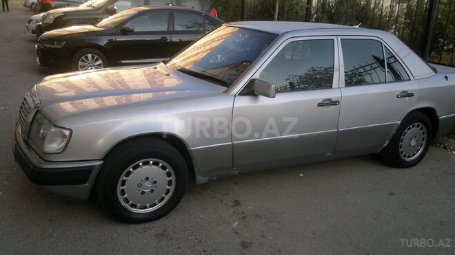 Mercedes E 300 1989, 140,000 km - 0.3 l - Bakı