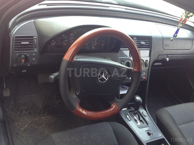 Mercedes C 180 1997, 263,000 km - 1.8 l - Bakı