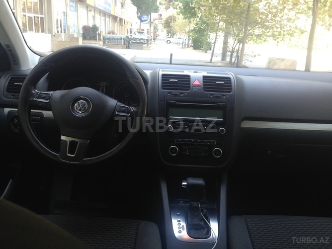 Volkswagen Jetta 2010, 118,000 km - 1.6 л - Bakı