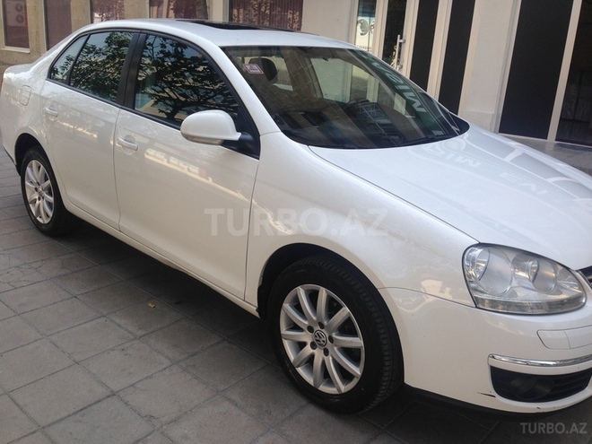 Volkswagen Jetta 2010, 118,000 km - 1.6 л - Bakı