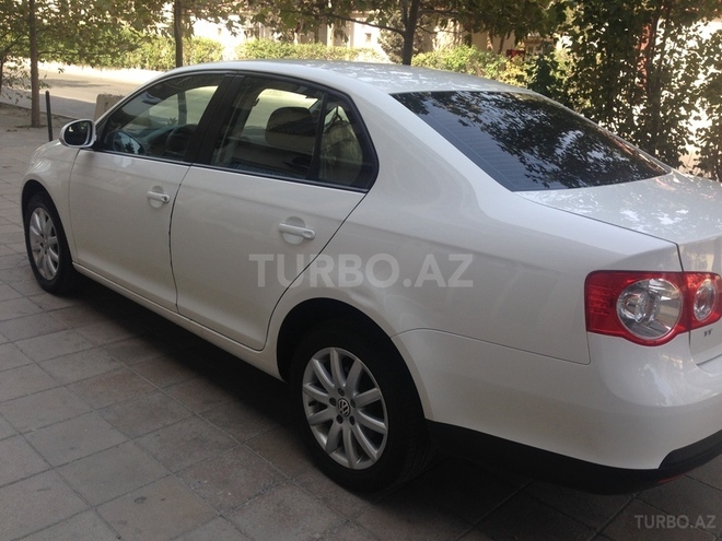 Volkswagen Jetta 2010, 118,000 km - 1.6 л - Bakı