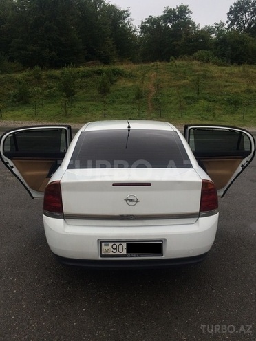 Opel Vectra 2004, 266,000 km - 2.2 l - Quba
