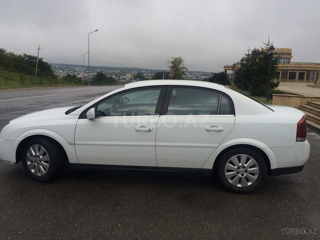 Opel Vectra 2004, 266,000 km - 2.2 l - Quba