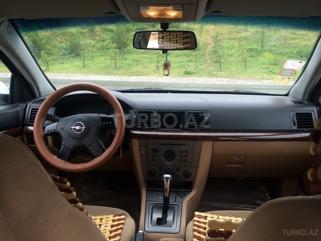 Opel Vectra 2004, 266,000 km - 2.2 l - Quba
