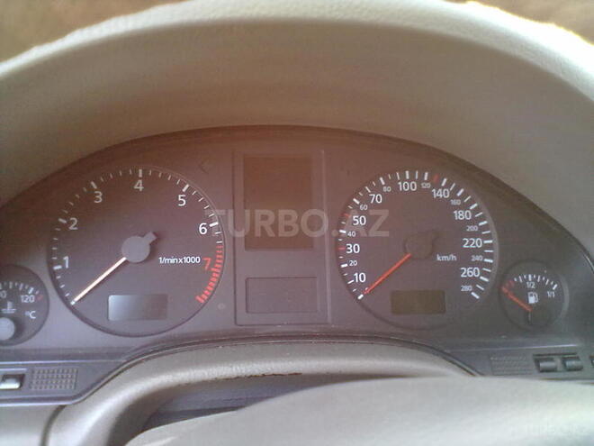 Audi A8 2000, 222,000 km - 4.2 l - Bakı