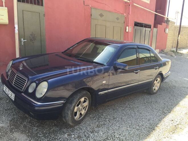 Mercedes E 230 1995, 495,000 km - 2.3 l - Bakı