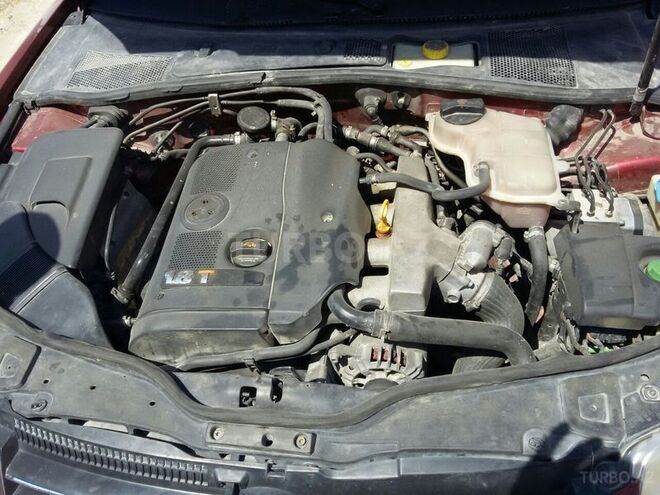 Volkswagen Passat 2002, 100,000 km - 1.8 l - Bakı