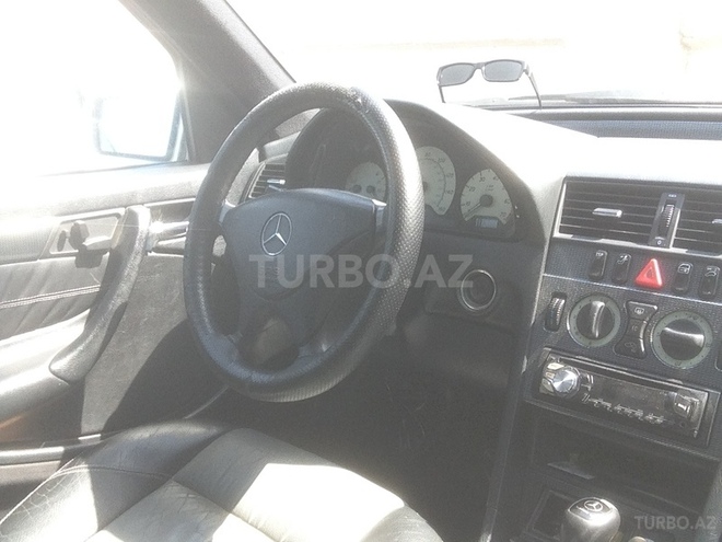 Mercedes C 230 2000, 195,578 km - 0.3 л - Bakı