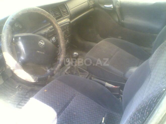 Opel Vectra 1996, 313,000 km - 2.0 l - Xaçmaz