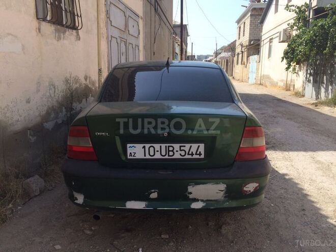 Opel Vectra 1996, 220,000 km - 1.8 l - Sumqayıt