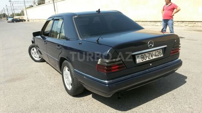 Mercedes E 200 1994, 371,000 km - 2.0 l - Bakı