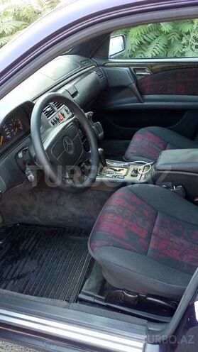 Mercedes E 220 1998, 200,000 km - 2.2 л - Bakı