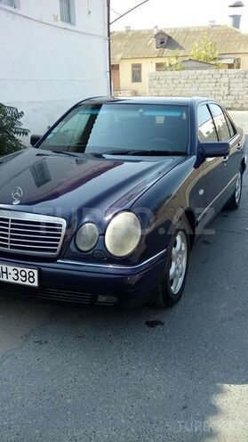 Mercedes E 220 1998, 200,000 km - 2.2 л - Bakı