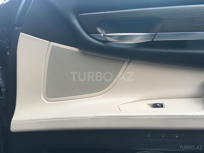 BMW 750 2011, 89,300 km - 4.4 л - Bakı