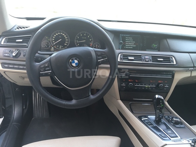BMW 750 2011, 89,300 km - 4.4 л - Bakı