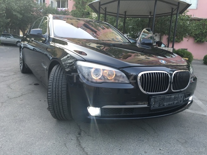 BMW 750 2011, 89,300 km - 4.4 л - Bakı