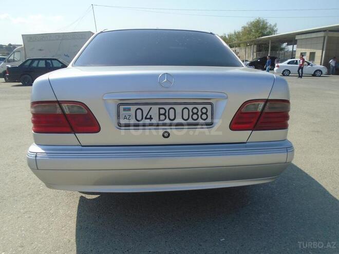 Mercedes E 270 1999, 250,000 km - 2.7 l - Bakı