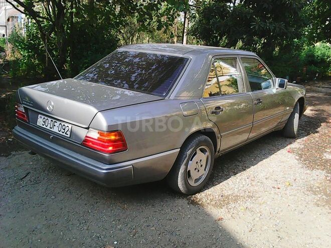 Mercedes E 200 1989, 1,650,000 km - 2.0 л - Masallı
