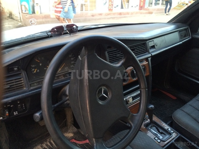 Mercedes 190 1992, 412,356 km - 2.0 л - Bakı