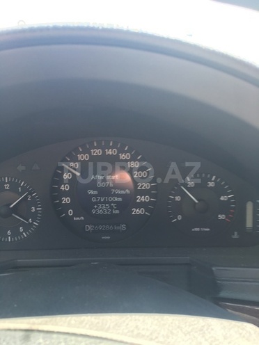 Mercedes E 220 2003, 272,100 km - 2.2 l - Bakı