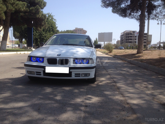 BMW 318 1993, 430,000 km - 1.8 l - Bakı